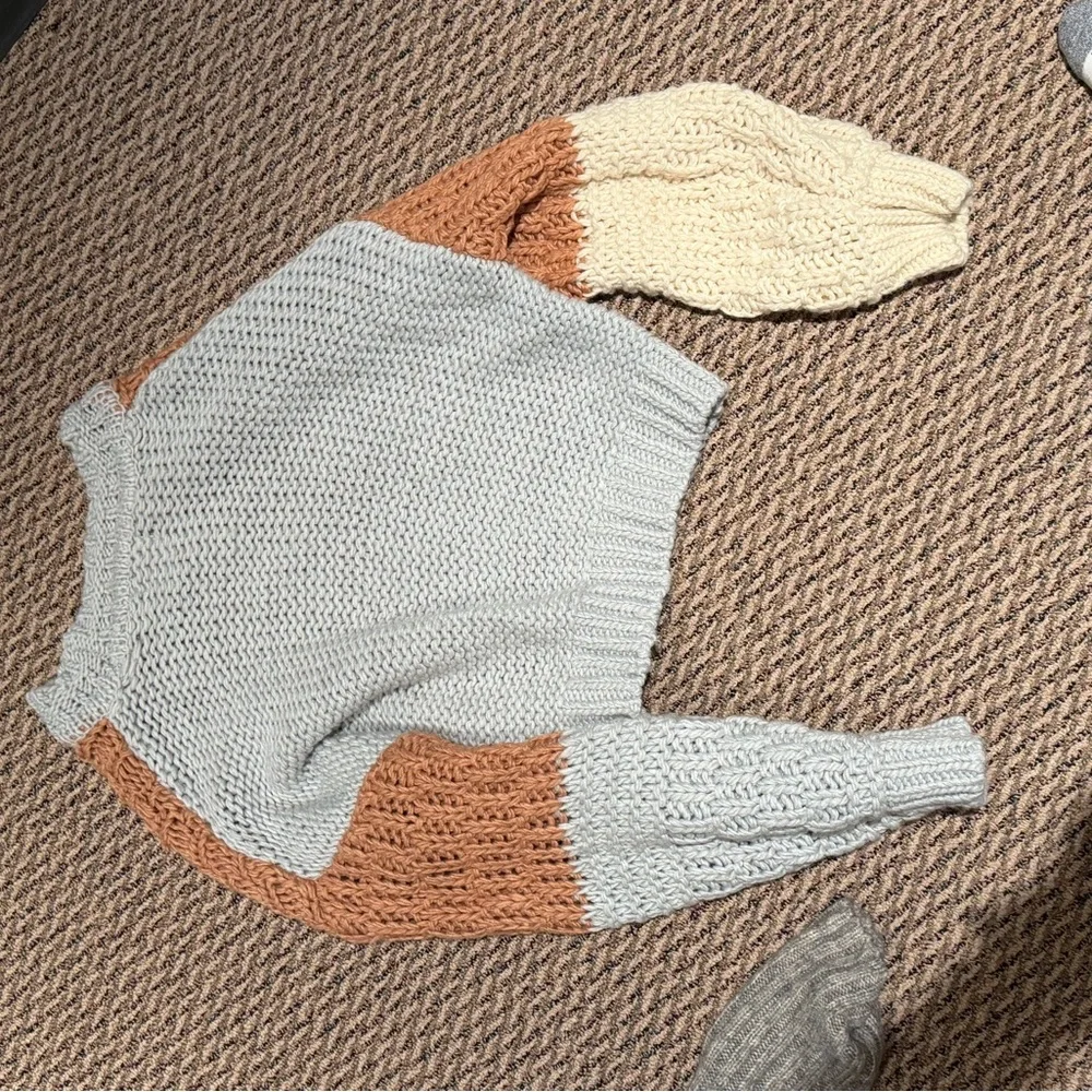 Universal Thread Multicolor Crew Neck Sweater - Picture 11 of 11